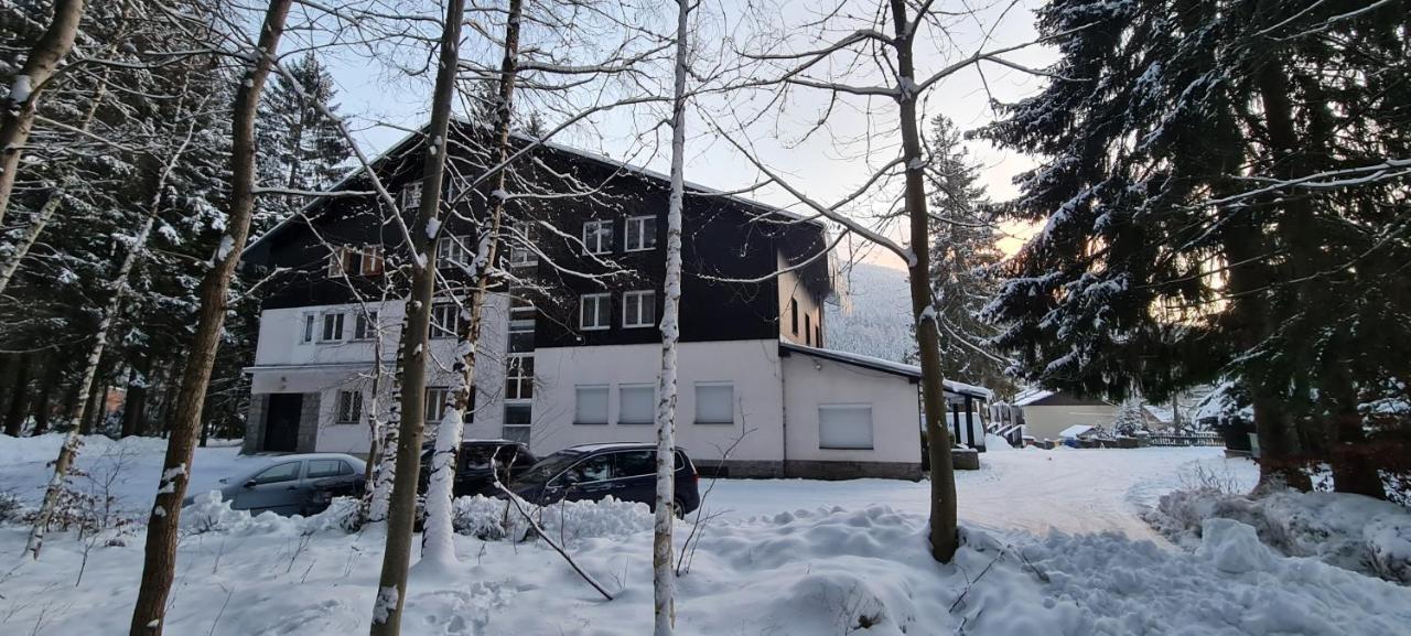 Apartman Mumlava Харачов Екстериор снимка